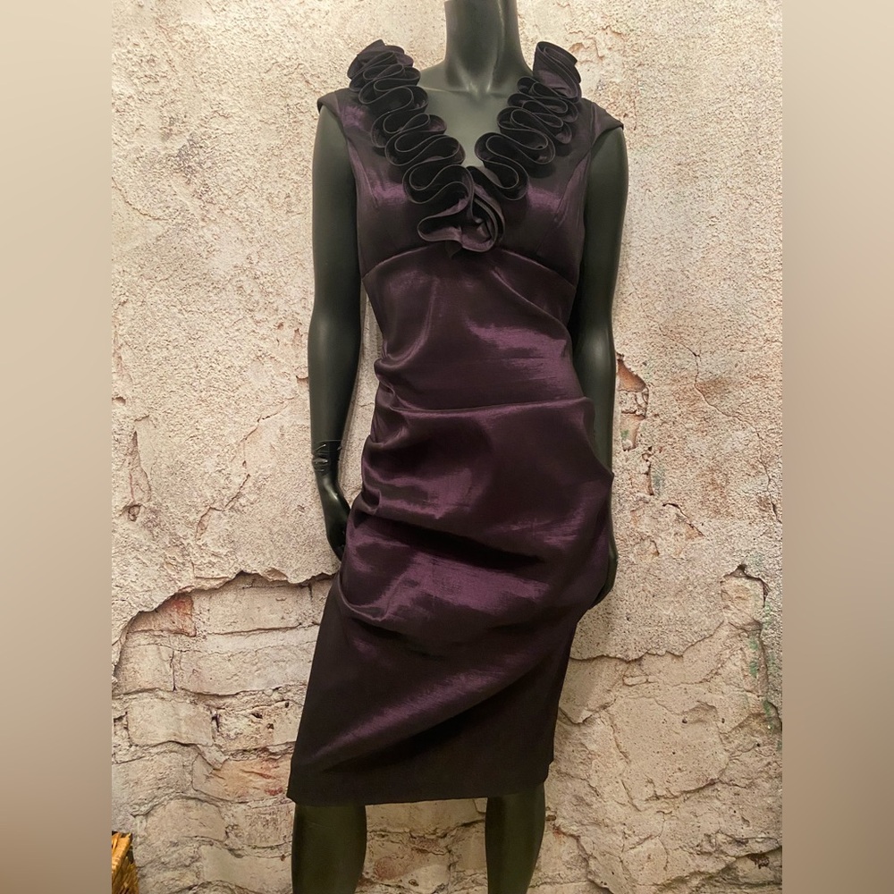 Elegant Ruffle V-Neck Midi Dress in Deep Plum